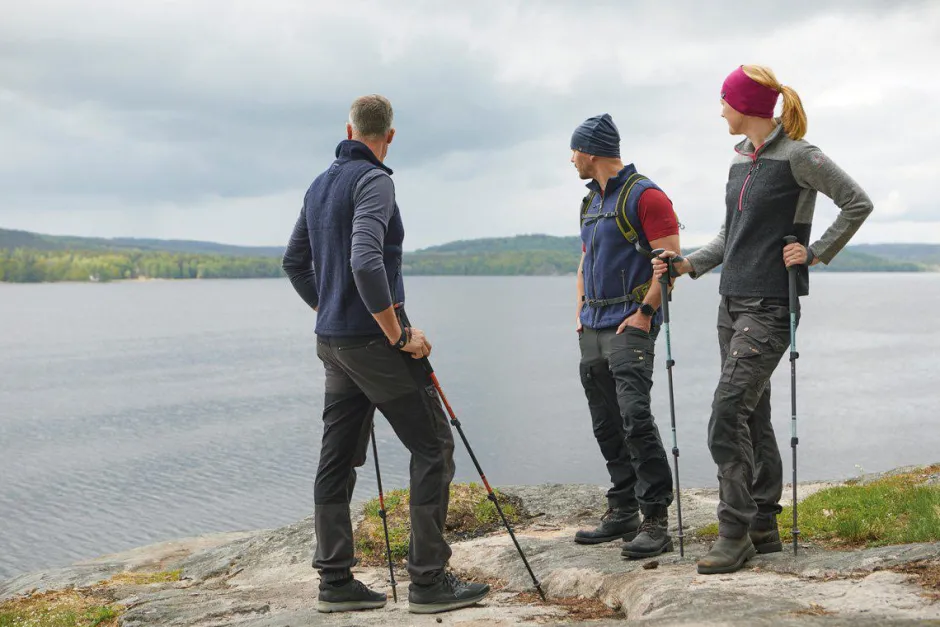 Ivanhoe of Sweden HADAR VEST, 100% EXTRA FINE MERINOULL — NAVY Online